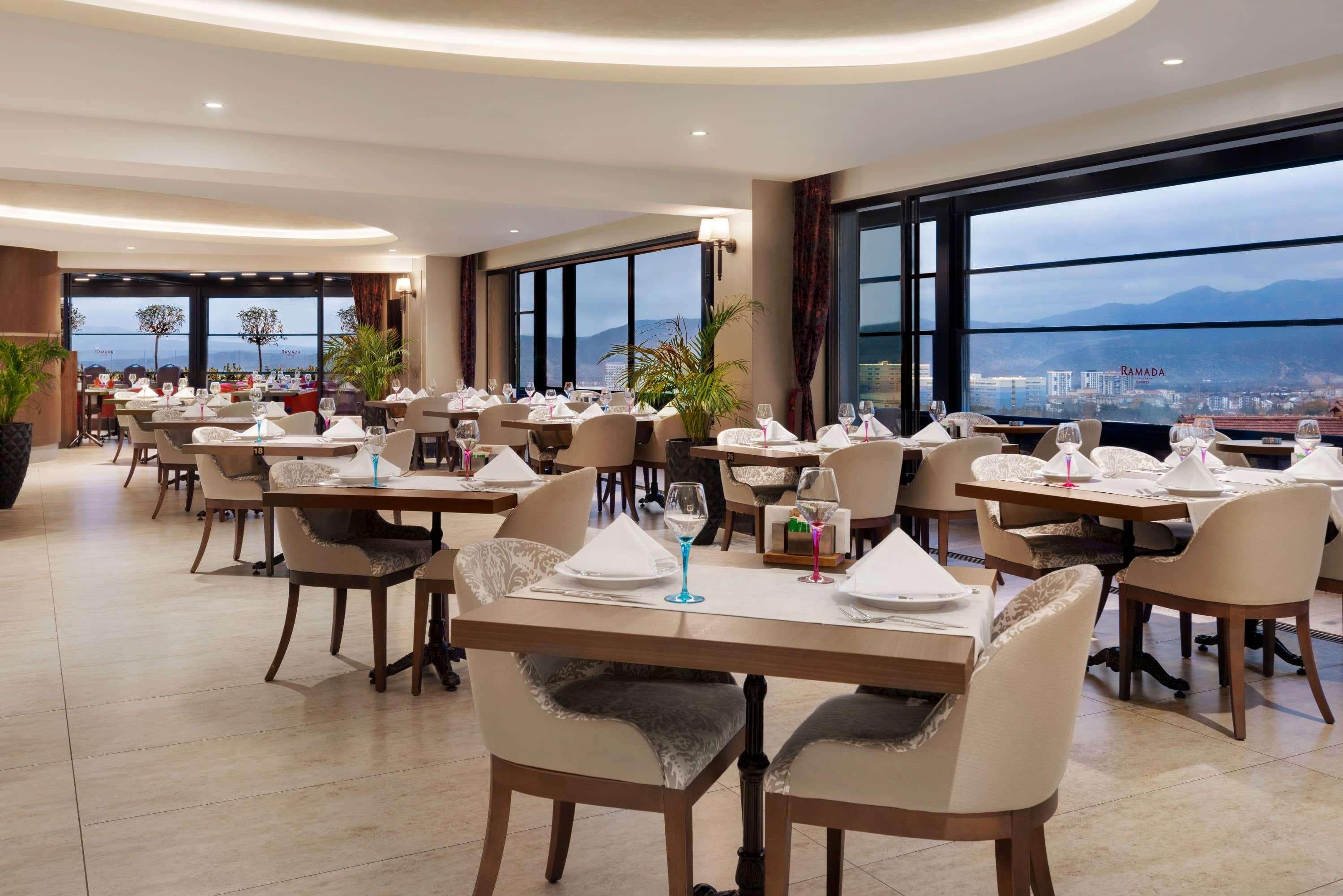 Ramada By Wyndham Isparta Exterior photo