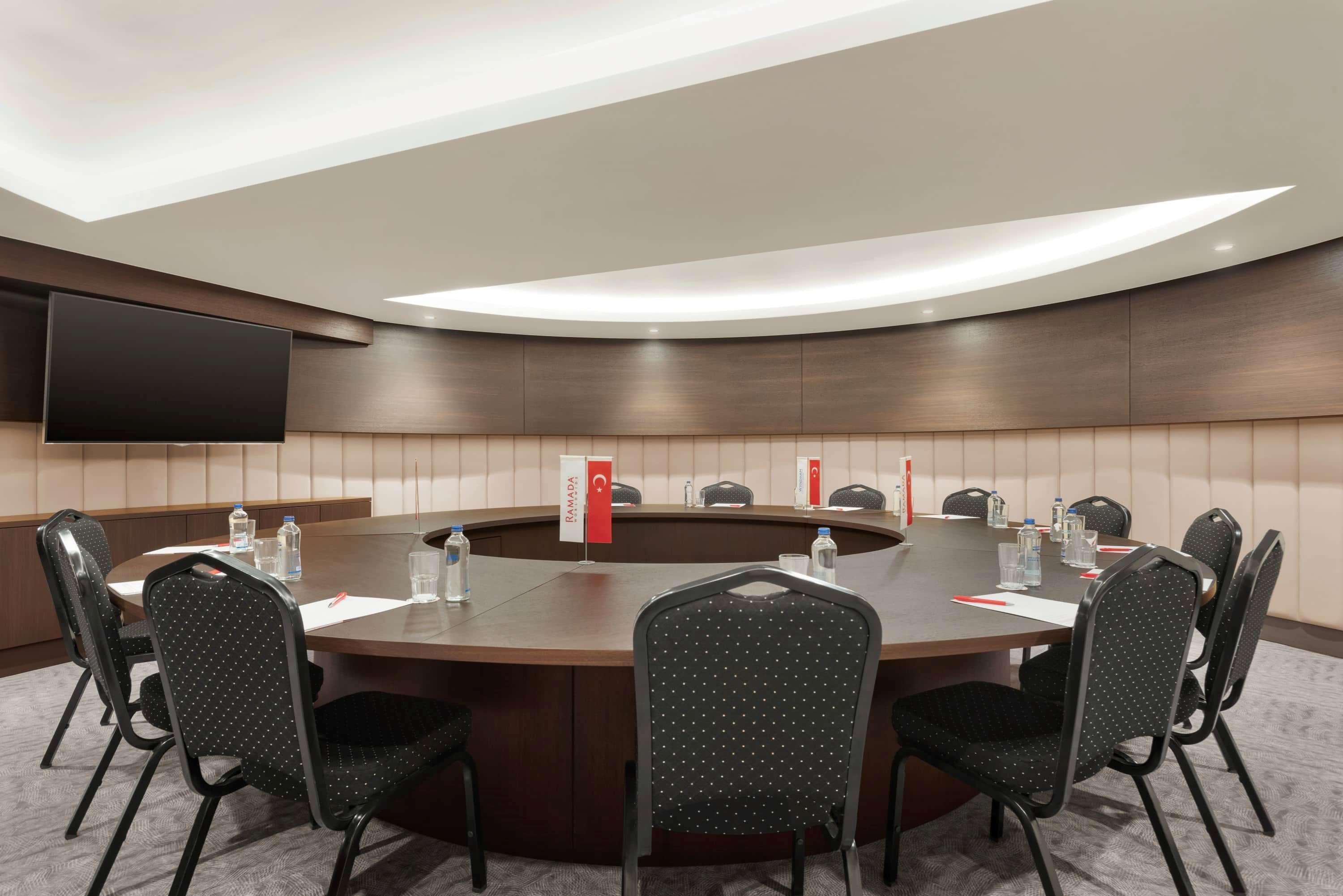 Ramada By Wyndham Isparta Exterior photo